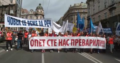 1727867950 protestna senja prosvetara 3 900x506 1