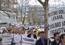 Лекарите во Тузланскиот кантон во генерален штрајк: „Владата нè турна во ова, здравствениот систем оди кон колапс“