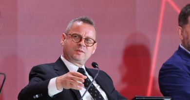 Мукаетов на Самитот „Македонија 2025“: Алкалоид е пример дека Македонија може да се натпреварува глобално!