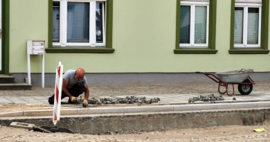 Нови правила во ЕУ за невработените, корисниците на семејни додатоци и туѓи неги: Што конкретно се менува ако го усвојат законот?