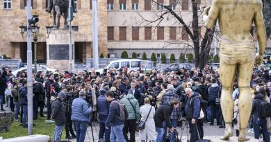 ВРАБОТЕНИТЕ ВО ЛЕГАЛНИТЕ ИГРИ НА СРЕЌА СЕ ПОТЕНЦИЈАЛНИ ЖРТВИ ПРЕД СЕКОЈА НАЈАВА ЗА ИЗБОРИ Реакција на Здружението Сакам да работам