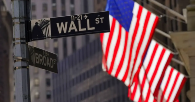 Пад на S&P 500 поради загубите на технолошките акции и повисоките цени на нафтата