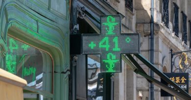Пекол на тркала: Лондонските автобуски возачи колабираат на 48 степени, социјалните мрежи „зовреа“ со критики до градоначалникот Кан