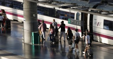Почна штрајкот на железничарите во Шпанија: Откажани околу 320 железнички линии
