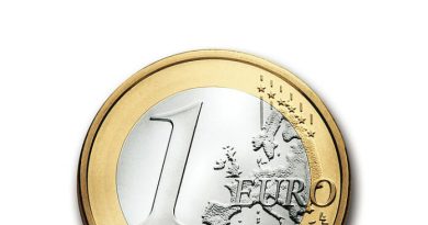 Европа го менува начинот на плаќање – дали готовината целосно исчезнува?