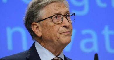 „Ќе биде предоцна“ – Бил Гејтс предупредува дека ВИ нема да ги загрози само канцелариските работни места