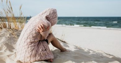 НАМЕСТО НА ПЛАЖА, ЗАВРШУВАМЕ ВО КРЕВЕТ Зошто се разболуваме токму кога ќе ни почне годишниот одмор?