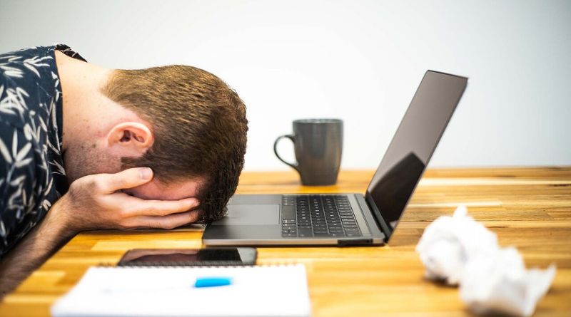 КОГА ОДМОРОТ ВЕЌЕ НЕ Е ДОВОЛЕН: Burnout синдромот погодува се повеќе вработени во светот КОГА ОДМОРОТ ВЕЌЕ НЕ Е ДОВОЛЕН: Burnout синдромот погодува се повеќе вработени во светот
