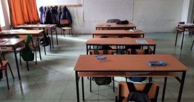 Јаневска: Наставниците да не се грижат, во март им растат платите