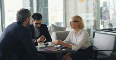 Може ли ласкањето да ви донесе унапредување на работа?