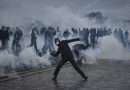 Масовни протести ја тресат Европа: Младите и работниците незадоволни од животниот стандард и растечките трошоци