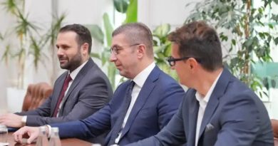 „ДОСТОИНСТВЕНИОТ ТРУД НЕ Е ПРИВИЛЕГИЈА, ТУКУ ПРАВО!“ – Потпишан историскиот пакт меѓу Владата, синдикатите и бизнисот